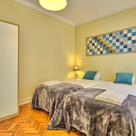 Almirante 2 Four Bedrooms * Lisboa