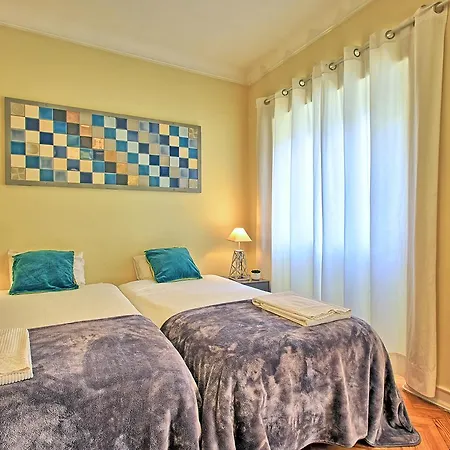 Almirante 2 Four Bedrooms Appartement *