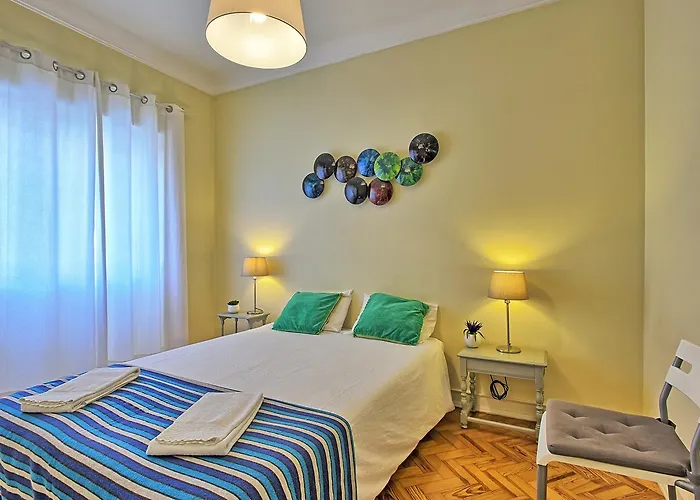 Almirante 2 Four Bedrooms Διαμέρισμα Lisboa