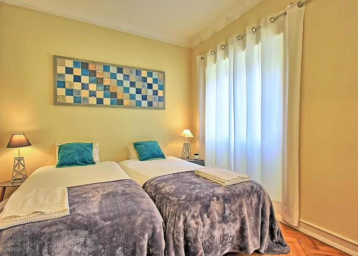 Almirante 2 Four Bedrooms Διαμέρισμα *