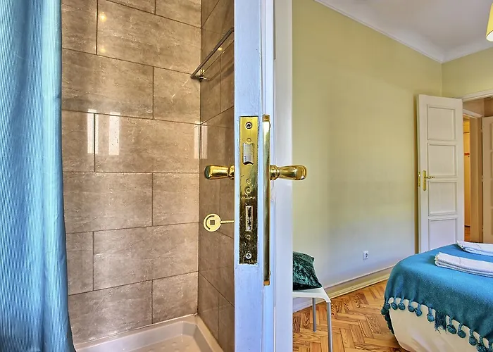 Almirante 2 Four Bedrooms Διαμέρισμα Lisboa