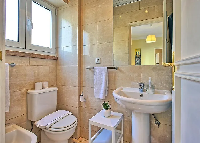 Almirante 2 Four Bedrooms Διαμέρισμα *