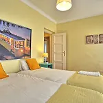 Almirante 2 Four Bedrooms Διαμέρισμα *