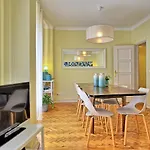 Almirante 2 Four Bedrooms Διαμέρισμα